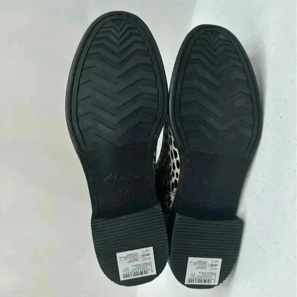 NWT Clarks CLARKDALE ARLO Women' Slip On Chelsea Fall Boots Dalmatian Print Sz 7 - Picture 10 of 13